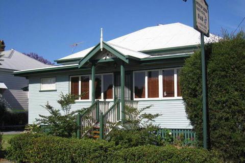 Pitstop Lodge Guesthouse B & B - Accommodation Search 2