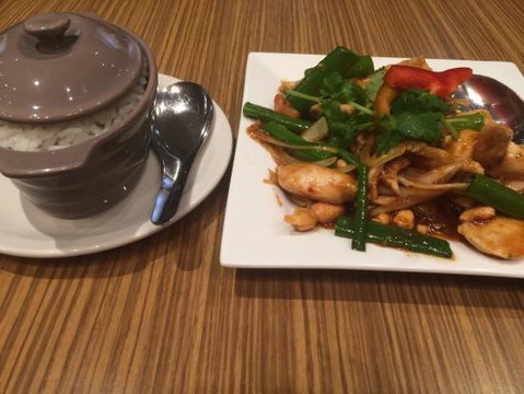 Sattahip Thai Restaurant - Accommodation Search 0
