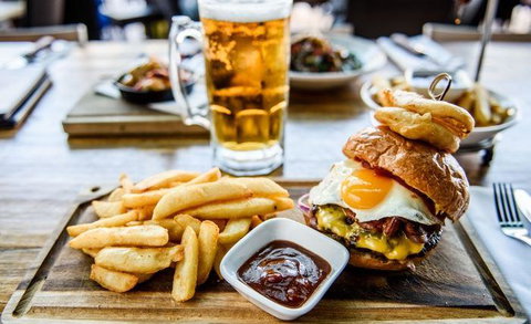 Waterfront Grill - Accommodation Search 10