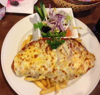 Lazy Moe's - Accommodation Search