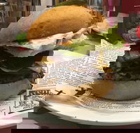 Just Cruize in Diner - Accommodation Search