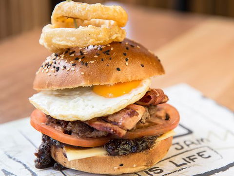 On It Burgers - Accommodation Search 0