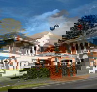 Pakenham Hotel - Accommodation Search