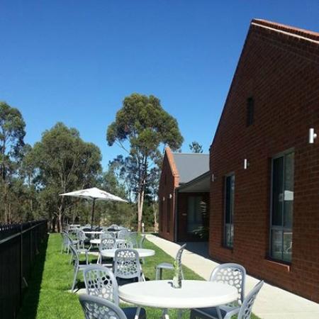 Farmers Arms Hotel - Accommodation Search 0