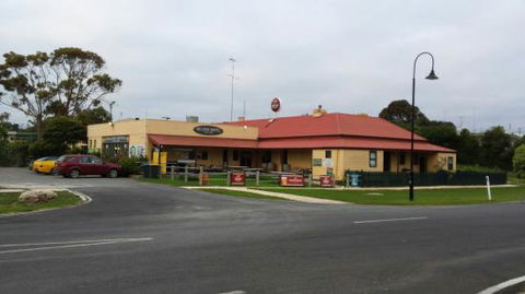 Nelson Hotel - Accommodation Search 0