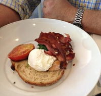 Cafe Longshot - Accommodation Search