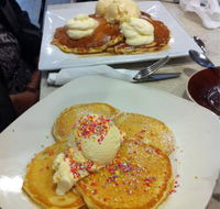 Lucie's Cafe - Accommodation Search