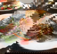 Cafe Madeleine Josophans - Accommodation Search