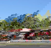 Uncle Toms Pies - Accommodation Search