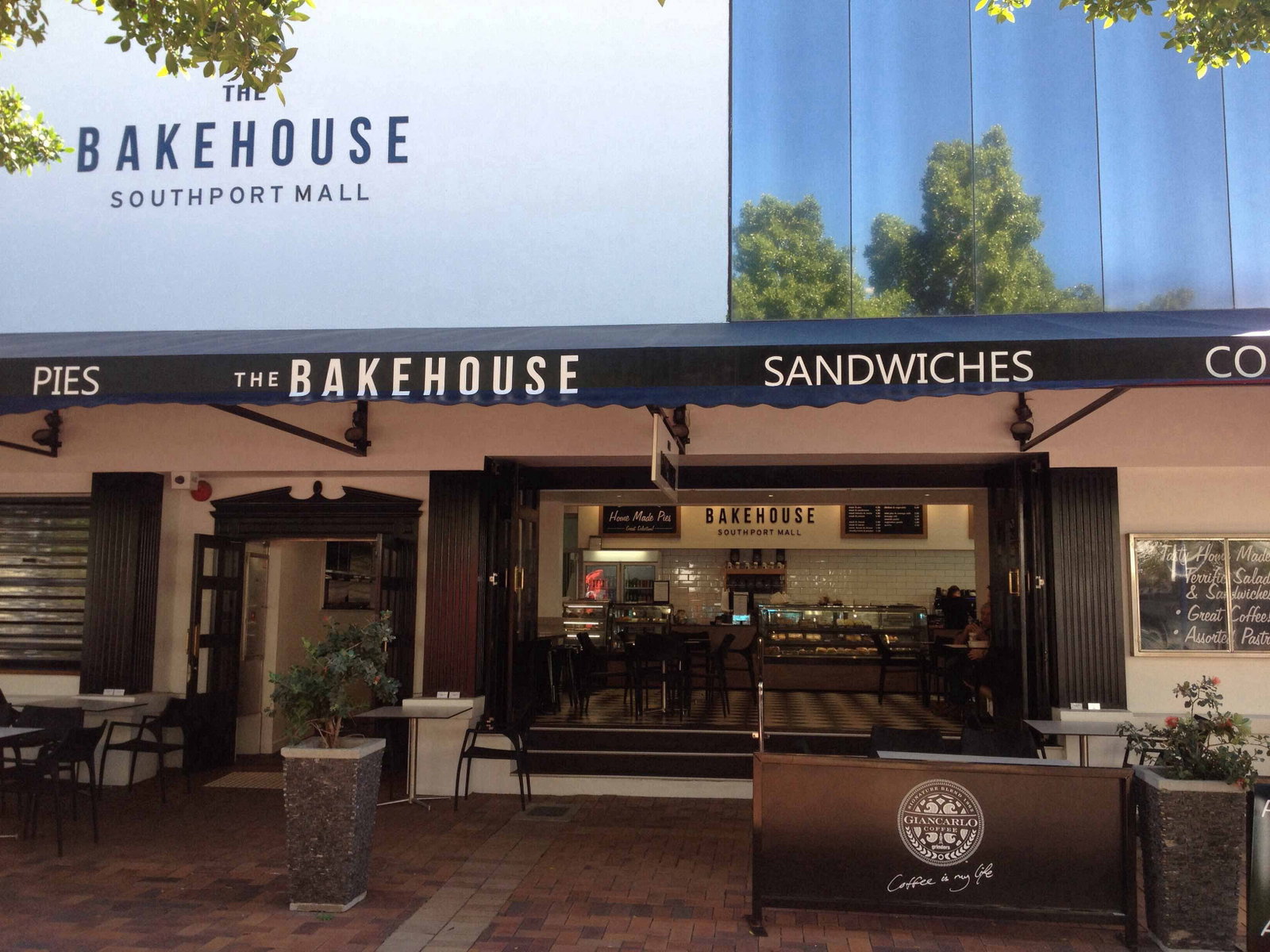 Southport QLD Accommodation Search