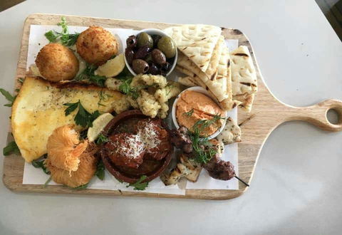 Montano's Patisserie Cafe - Accommodation Search 0