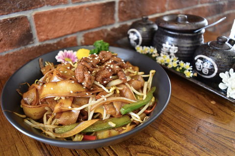 Lucky Little Dumplings - Bundoora - Accommodation Search 0