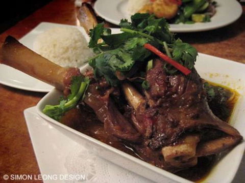 Muoi's Feast - Accommodation Search 0