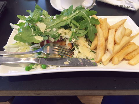 The Coffee Club - Clifford Gardens - Toowoomba - Accommodation Search 0