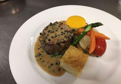 LakeFront Bistro - Accommodation Search 16