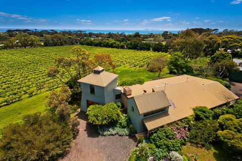 Curlewis Winery - Accommodation Search 1