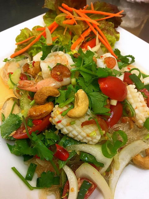 S & T Thai Gourmet Cafe - Accommodation Search 0