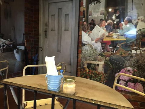Glen Iris Pantry - Accommodation Search 0