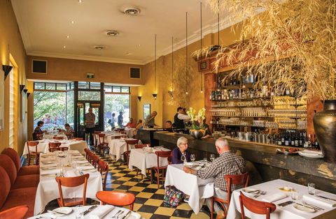 Silk's Brasserie - Accommodation Search 0