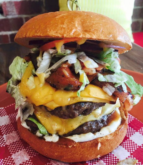 Mum's Burger Kitchen - Accommodation Search 0