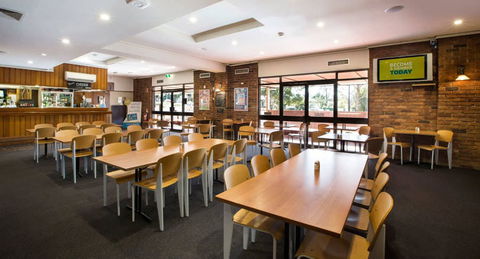 Rashays - Prairiewood - Accommodation Search 0
