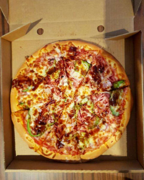 Fizza Hut - Accommodation Search 0