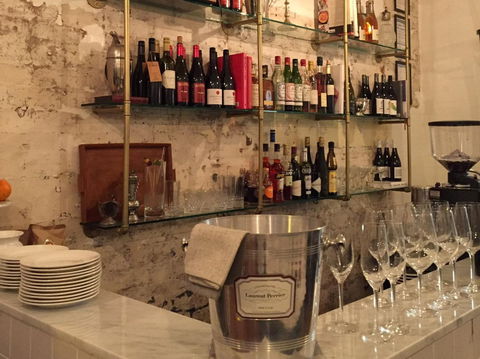 Bistrot Plume - Accommodation Search 0