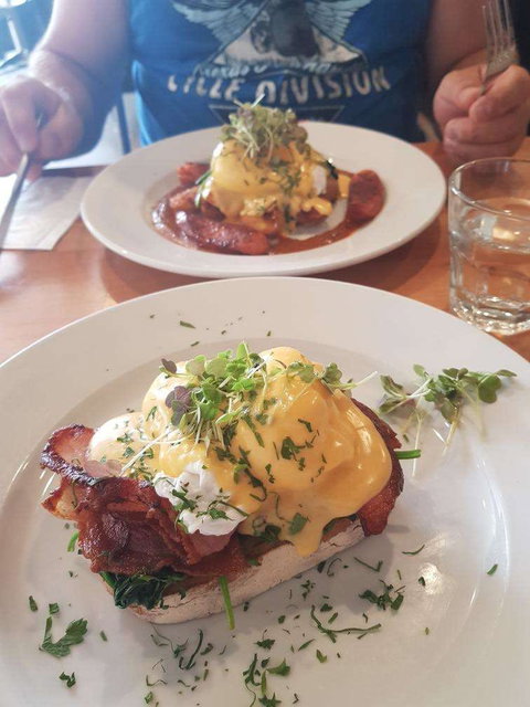 DIP Licensed Cafe Restaurant - Accommodation Search 0