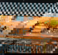 7 AM Cafe - Accommodation Search