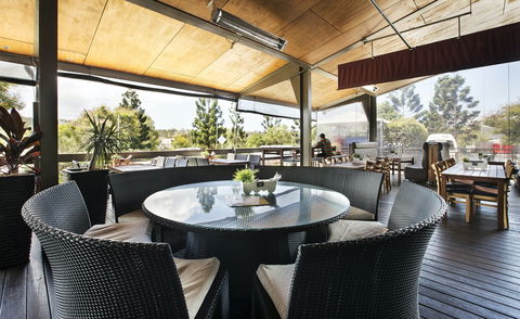 Pacific Pines Tavern - Accommodation Search 0
