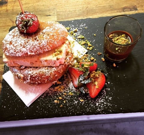 The Social Glutton - Accommodation Search 0
