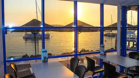 GJ's Bay Cafe And Grill - Accommodation Search 2