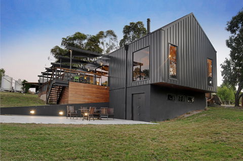 Cannibal Creek Vineyard - Accommodation Search 0