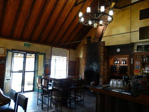 The Lion Of Waterloo Restaurant - Closed Until Further Notice - Accommodation Search 0
