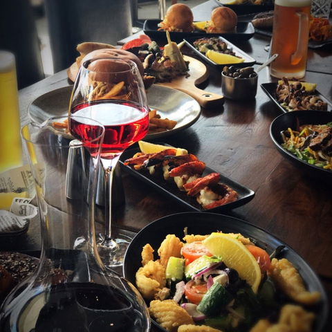 Koi Dining & Lounge Bar - Accommodation Search 0