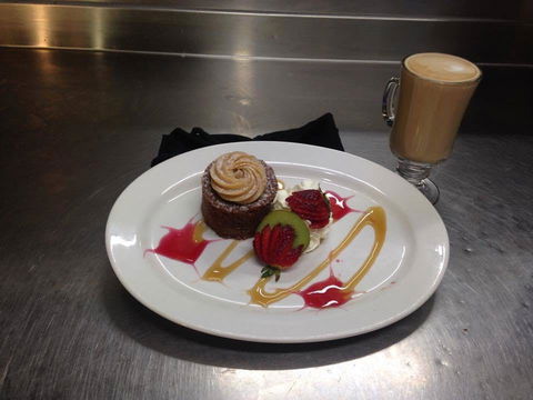 Plumpton Hotel - Accommodation Search 0