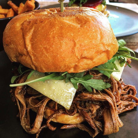 5th Ave - Accommodation Search 0