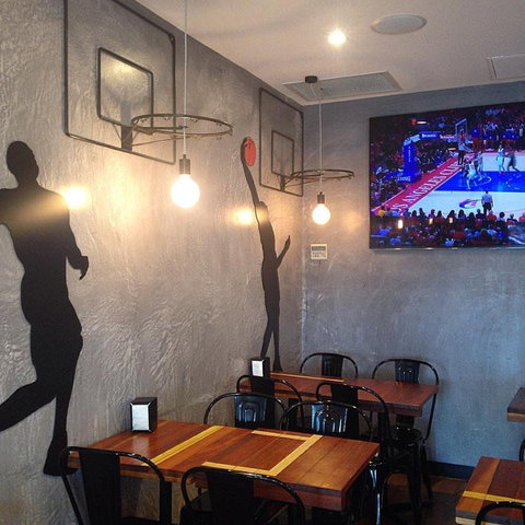 Dribbles Burgers - Accommodation Search 0