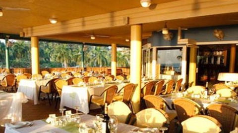 La Beach Restaurant - Accommodation Search 1