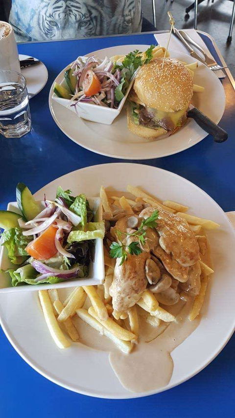 Lazy Moe's - Oakleigh - Accommodation Search 0