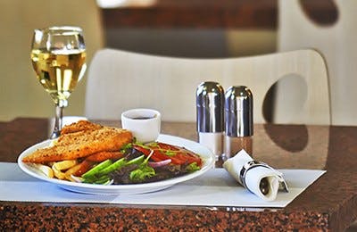 Zeina's Café - Comfort Inn And Suites Burwood - Accommodation Search 0