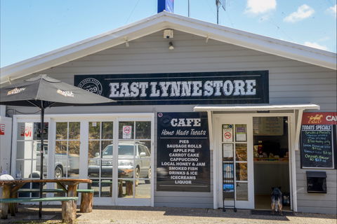 East Lynne Store - Accommodation Search 0