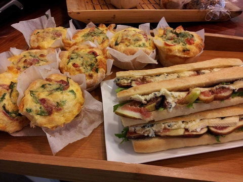 Red Bird - Accommodation Search 0