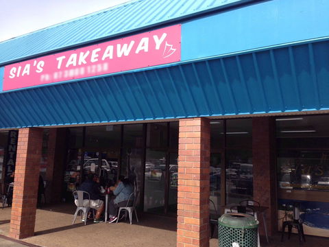 Sia's Takeaway - Accommodation Search 0