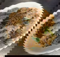 Wong's Noodle Bar - Accommodation Search