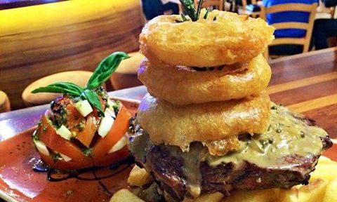Montania Cafe Bar Restaurant - Accommodation Search 6