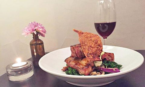 Dom's Bistro - Accommodation Search 9