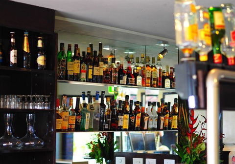 Busbys Restaurant & Bar - Accommodation Search 8