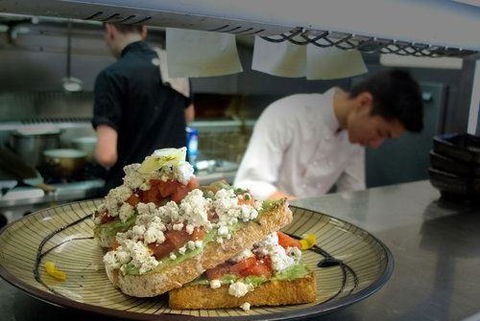 Glen Iris Pantry - Accommodation Search 13