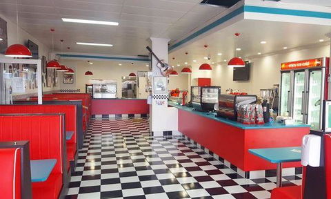 RJ's Rock N Roll Diner - Accommodation Search 8